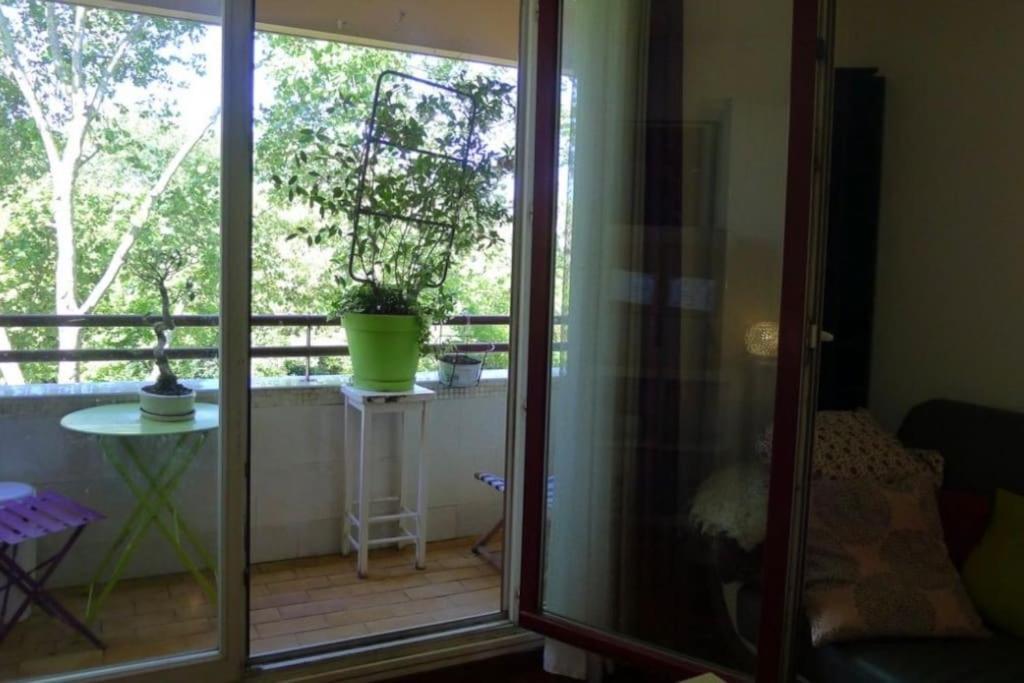 F3 Avec Balcon 5 Min Gare Sqy Et Parking Gratuit Lägenhet Guyancourt Exteriör bild