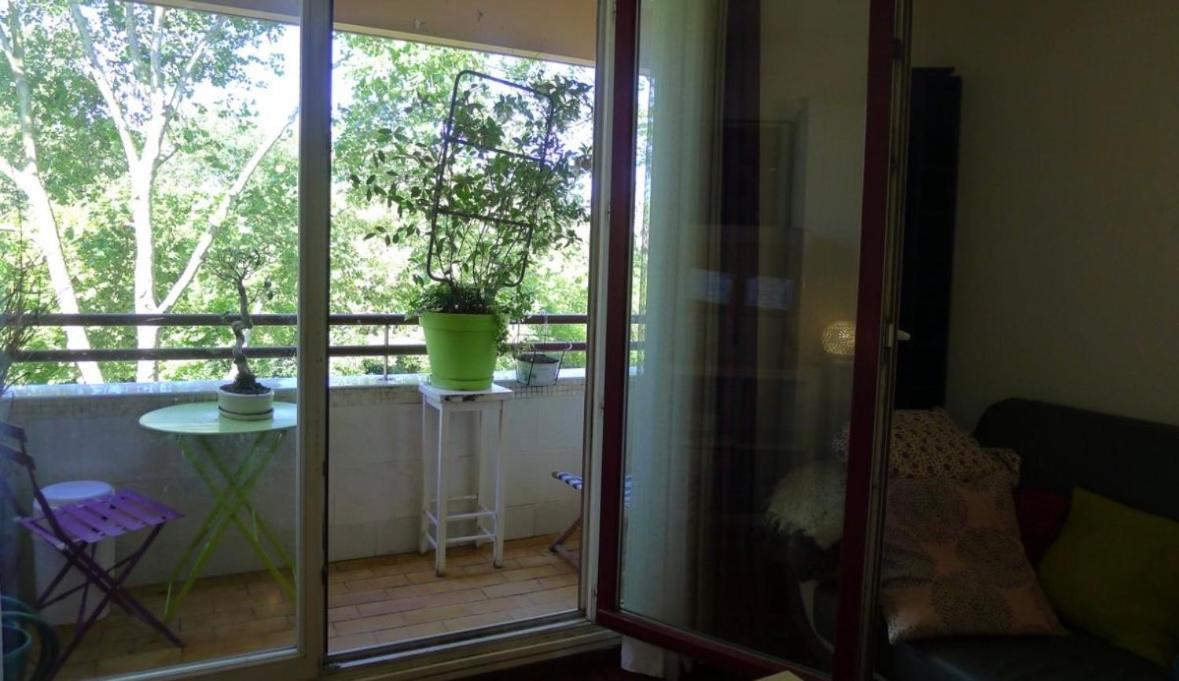 F3 Avec Balcon 5 Min Gare Sqy Et Parking Gratuit Lägenhet Guyancourt Exteriör bild