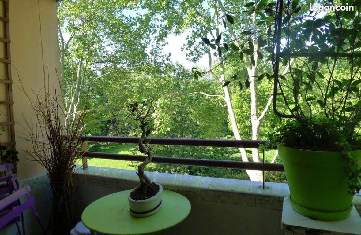F3 Avec Balcon 5 Min Gare Sqy Et Parking Gratuit Lägenhet Guyancourt Exteriör bild