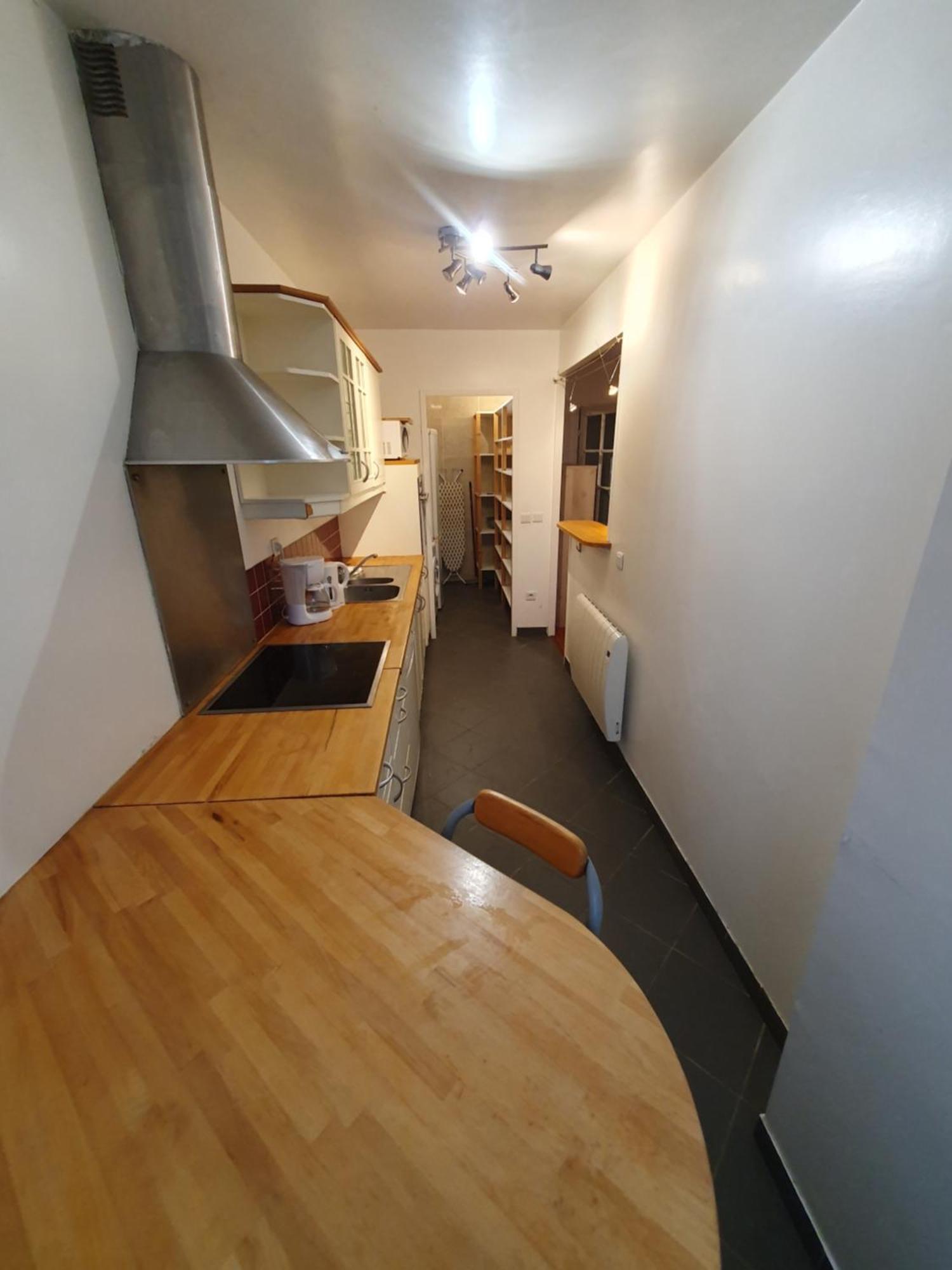 F3 Avec Balcon 5 Min Gare Sqy Et Parking Gratuit Lägenhet Guyancourt Exteriör bild