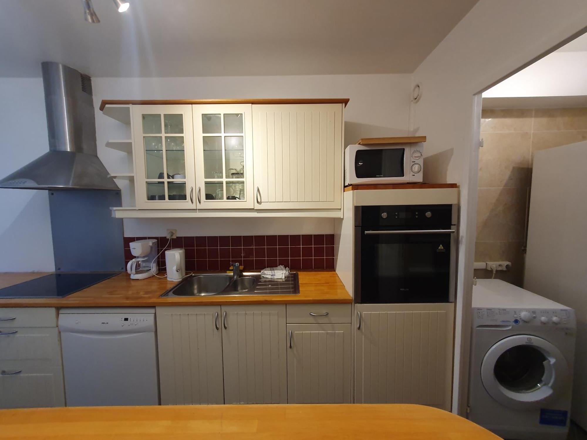 F3 Avec Balcon 5 Min Gare Sqy Et Parking Gratuit Lägenhet Guyancourt Exteriör bild